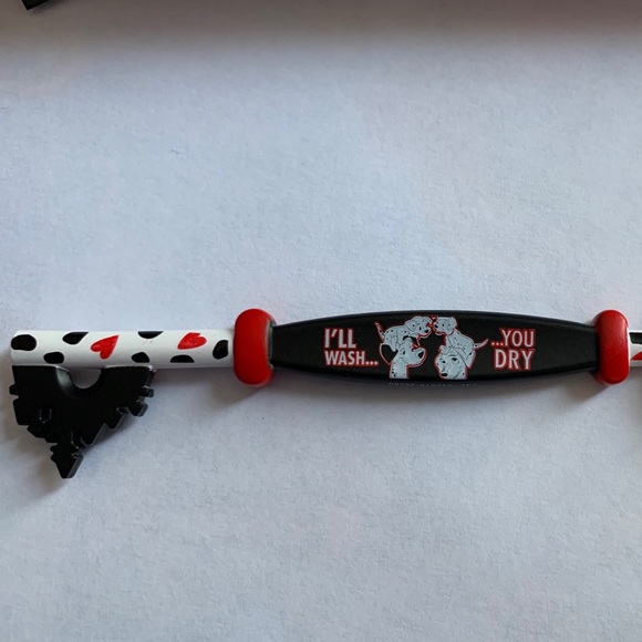 Disney Mystery Key 101 Dalmatians - Picture 2 of 3